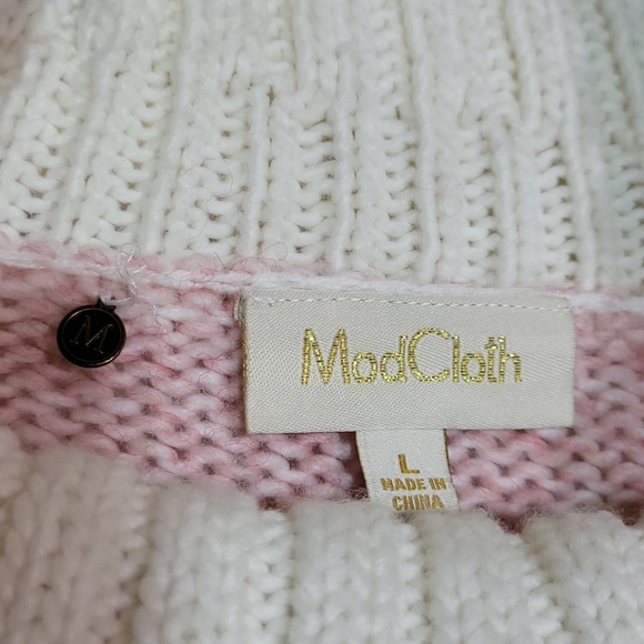 ModCloth Sweater Size Large - Picture 3 of 3